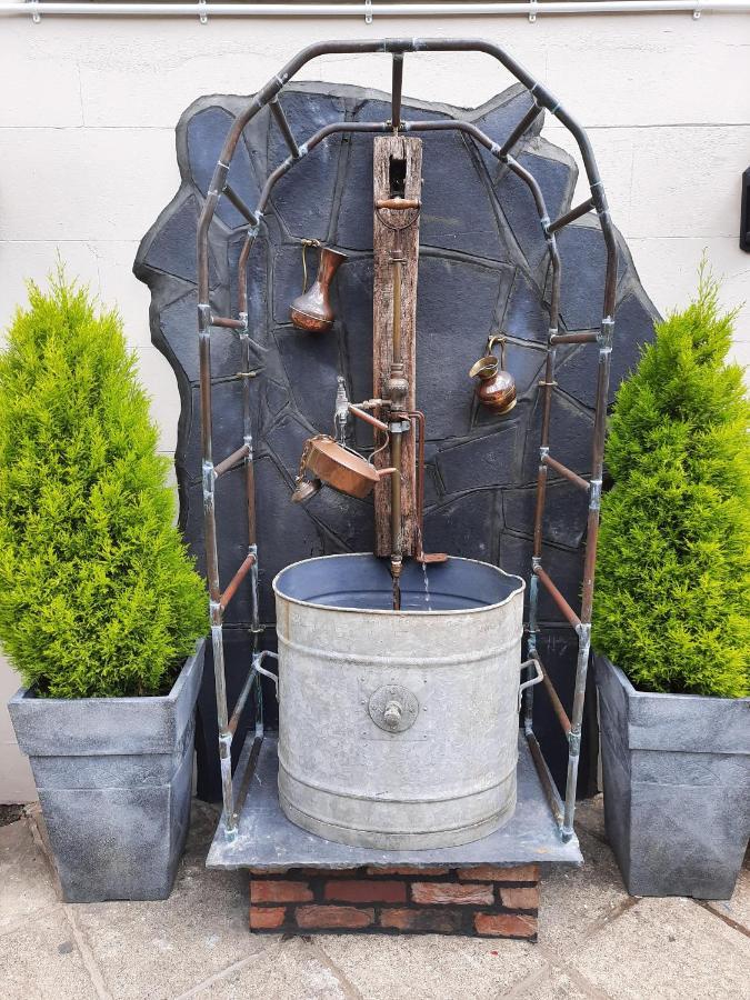 The Labouring Man Hotel Coldwaltham Bagian luar foto